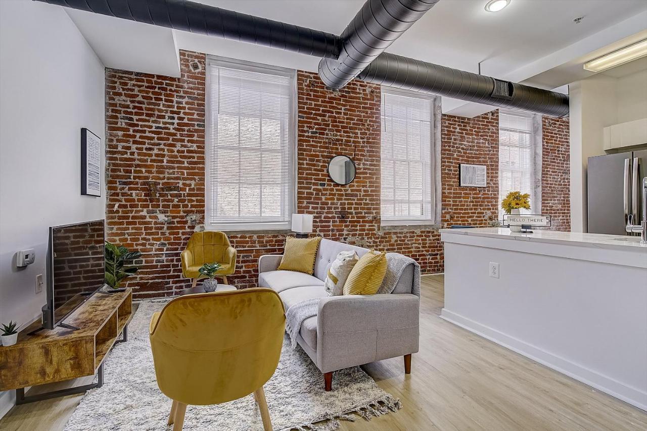 Frontdesk I Carriage Wheel Lofts Apts Philadelphia Apartment Luaran gambar